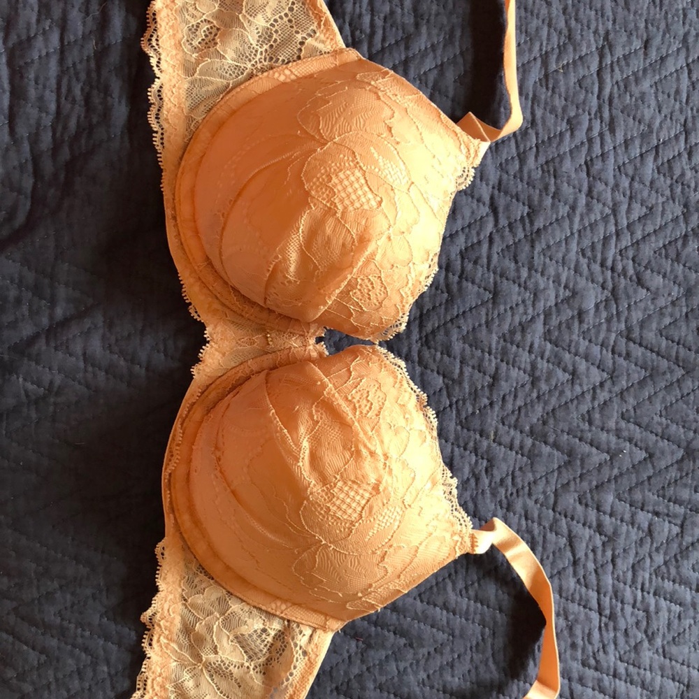 Victoria’s Secret Fabulous lined Demi